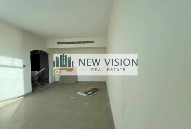 102832011 - Property Image 3