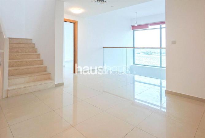 81120503 - Property Image 2