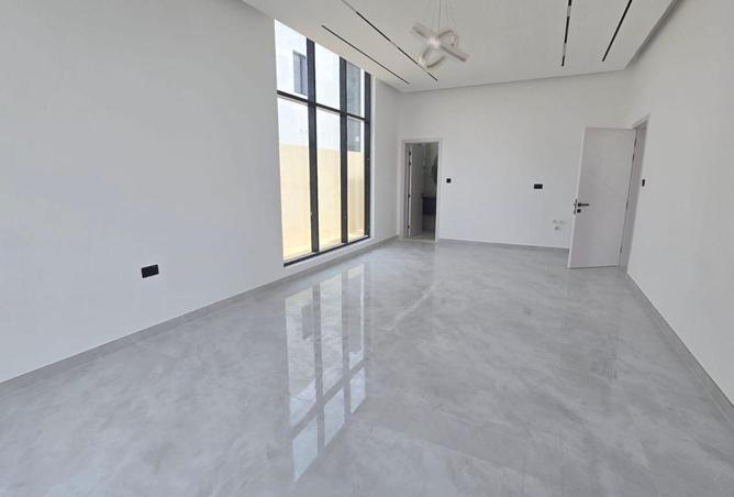 83641311 - Property Image 3