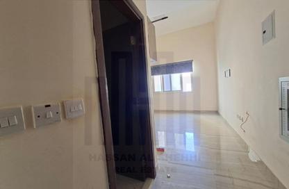 Apartment - Studio - 1 for rent in Fire Station Road - Muwaileh - Sharjah
