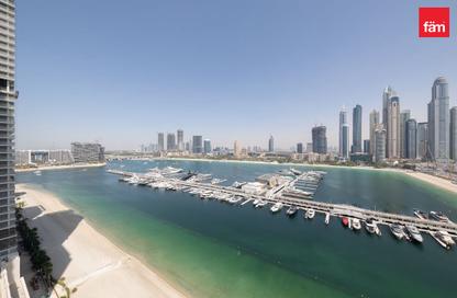 شقة - 2 غرف نوم - 2 حمامات للايجار في برج Marina Vista 1 - مارينا فيستا - إعمار بيتشفرونت - دبي هاربور - دبي