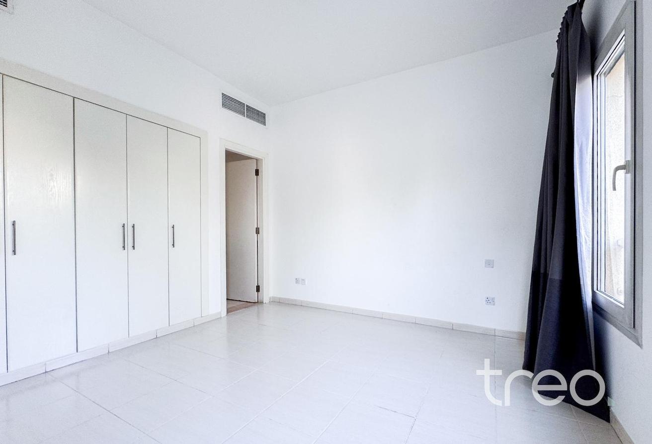 2M | Well Maintained | Landscaped Garden photo 8