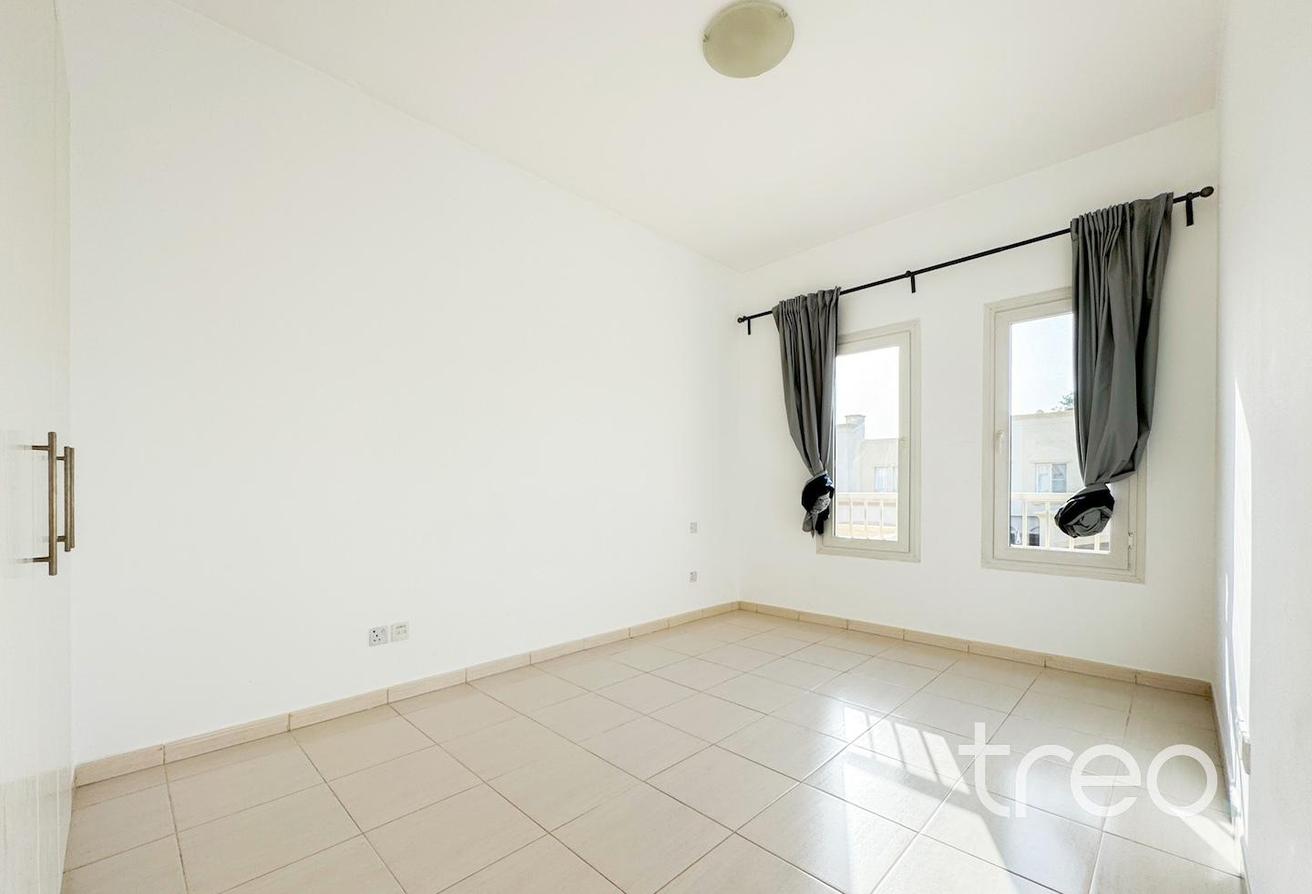 2M | Well Maintained | Landscaped Garden photo 9