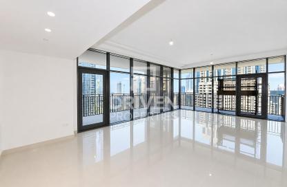 Apartment - 3 - 4 for rent in Boulevard Crescent Tower 1 - BLVD Crescent - Downtown Dubai - Dubai
