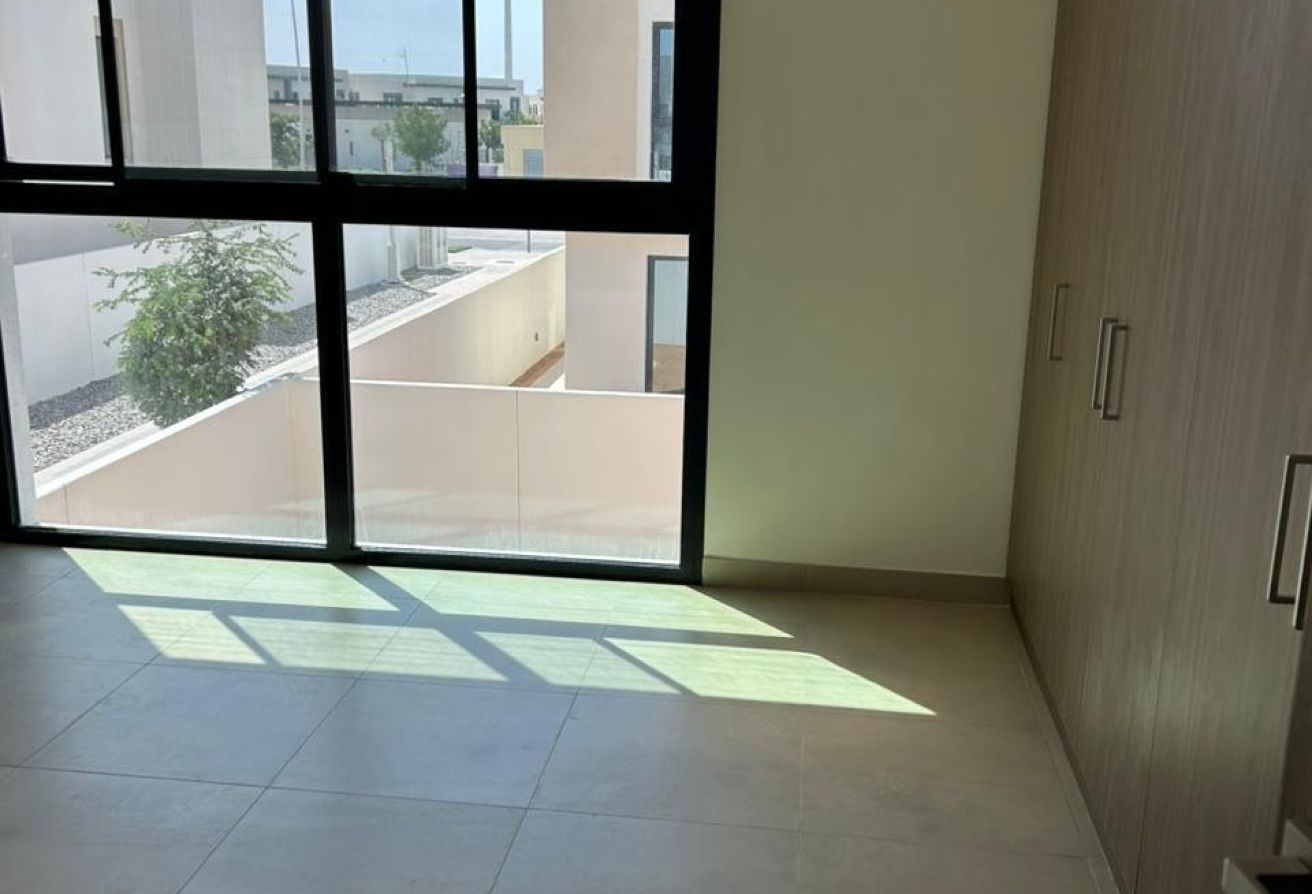 Luxurious Space Villa | Single row | End Unit