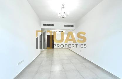 Apartment - 2 - 3 for rent in Airport View Building - Al Garhoud - Dubai