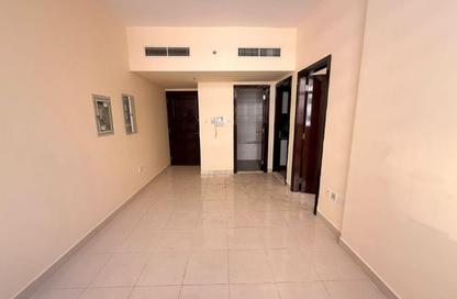 Apartment - 1 Bedroom - 1 Bathroom for rent in Hamdan Street - Abu Dhabi