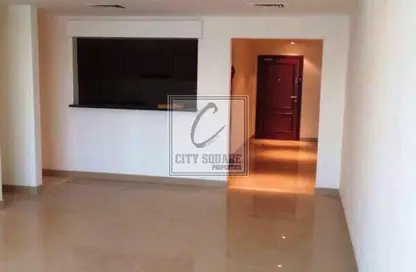 شقة - غرفة نوم - 2 حمامات للايجار في تفريعة القنال 1 - أبراج الجولف - مدينة دبي الرياضية - دبي