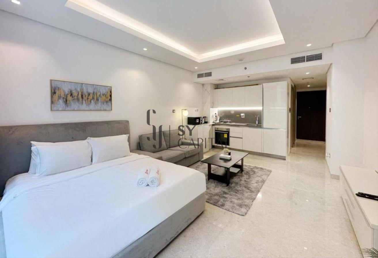 Furnished Studio I Prime Location I Community View photo 7