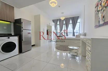 شقة - 2 حمامات للايجار في كريستال مساكن - منطقة 11 - قرية جميرا الدائرية - دبي