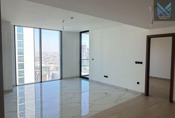 Waterfront | High Floor | Ready to Move | Modern