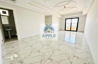 Apartment - 3 Bedrooms - 3 Bathrooms for rent in Muwaileh 3 Building - Muwaileh - Sharjah