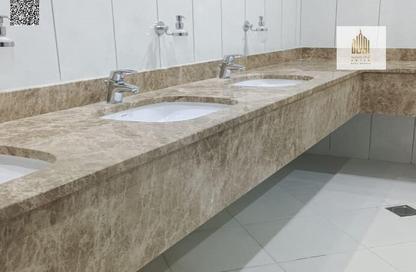 Retail - Studio - 7+ Bathrooms for sale in Corniche Al Fujairah - Fujairah