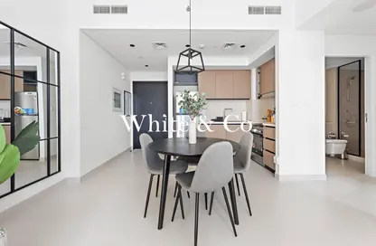 شقة - غرفة نوم - 1 حمام للبيع في برج التاج - وسط مدينة دبي - دبي