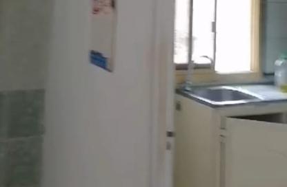 Apartment - Studio - 1 for rent in Abu shagara Building 2 - Budaniq - Al Qasimia - Sharjah Apartment - Studio - 1 for rent in Abu shagara Building 2 - Budaniq - Al Qasimia - Sharjah