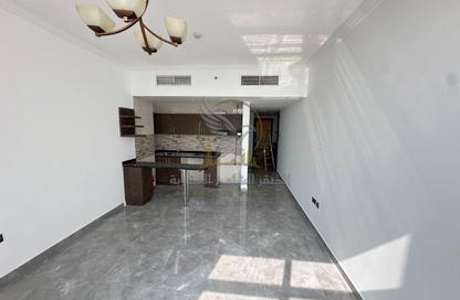 Apartment - Studio - 1 for rent in Al Wahda Building - Al Majaz 2 - Al Majaz - Sharjah