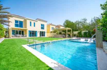 Villa - 4 - 4 for sale in District 5 - Jumeirah Park - Dubai