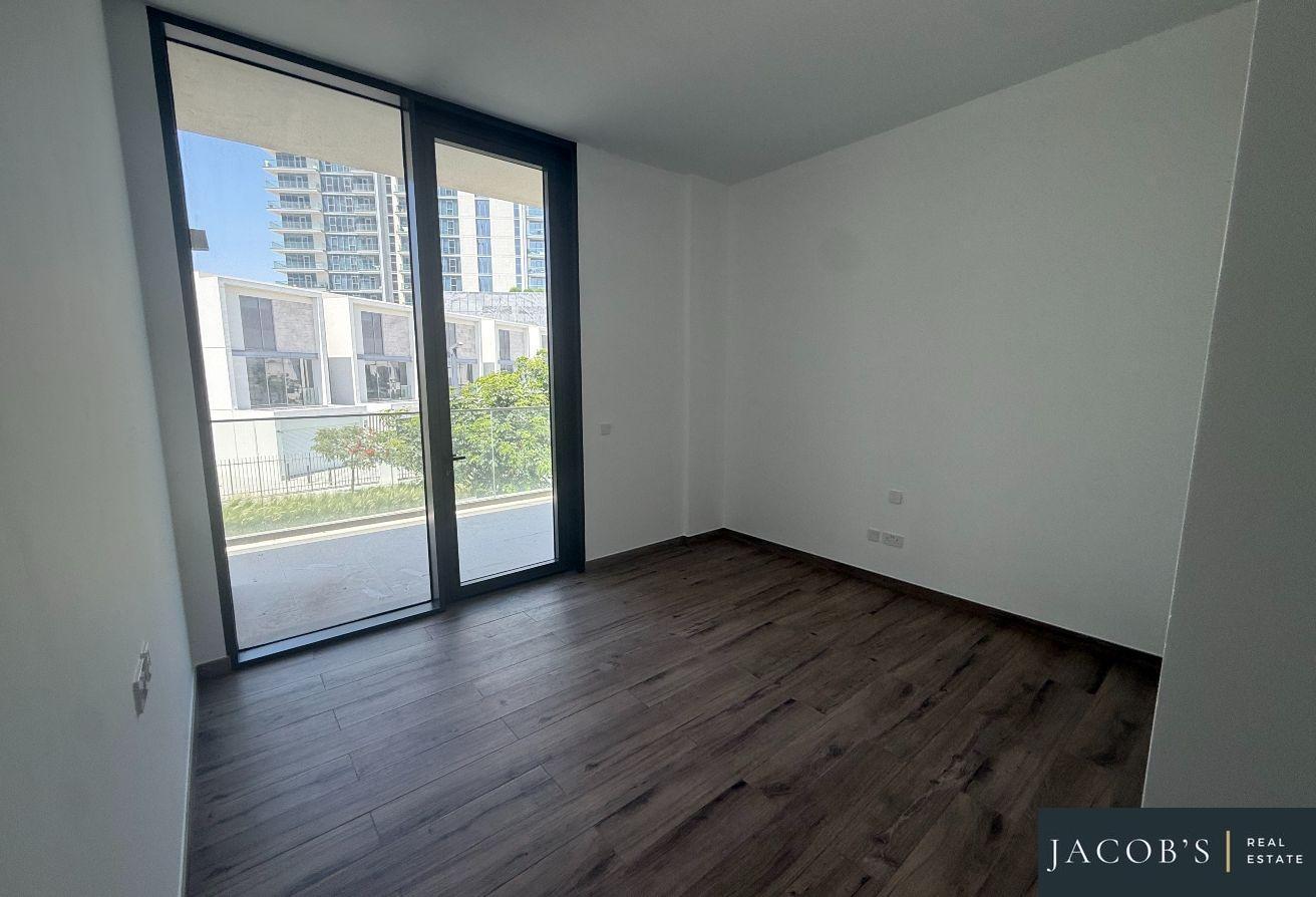 Vacant | 4 BR + Maids | Spacious Layout photo 14