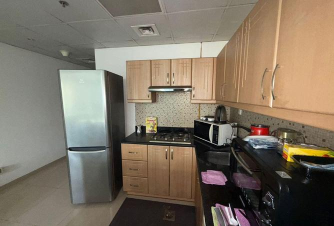 98710989 - Property Image 3