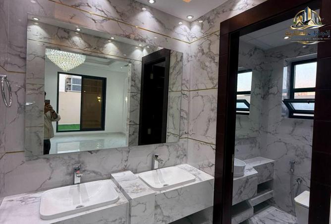 142825645 - Property Image 3