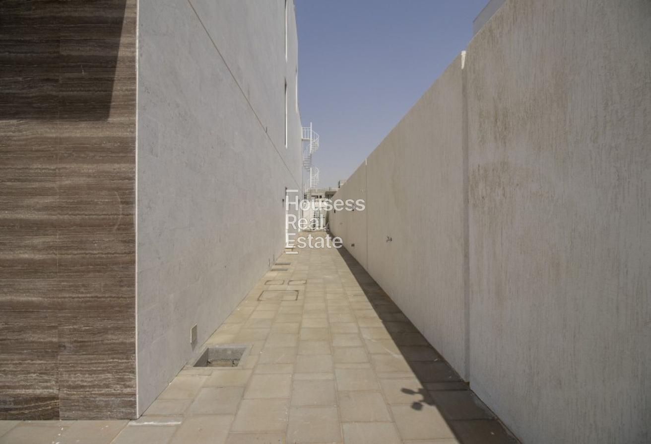 Private Garden | Brand New | Modern Finishes photo 19