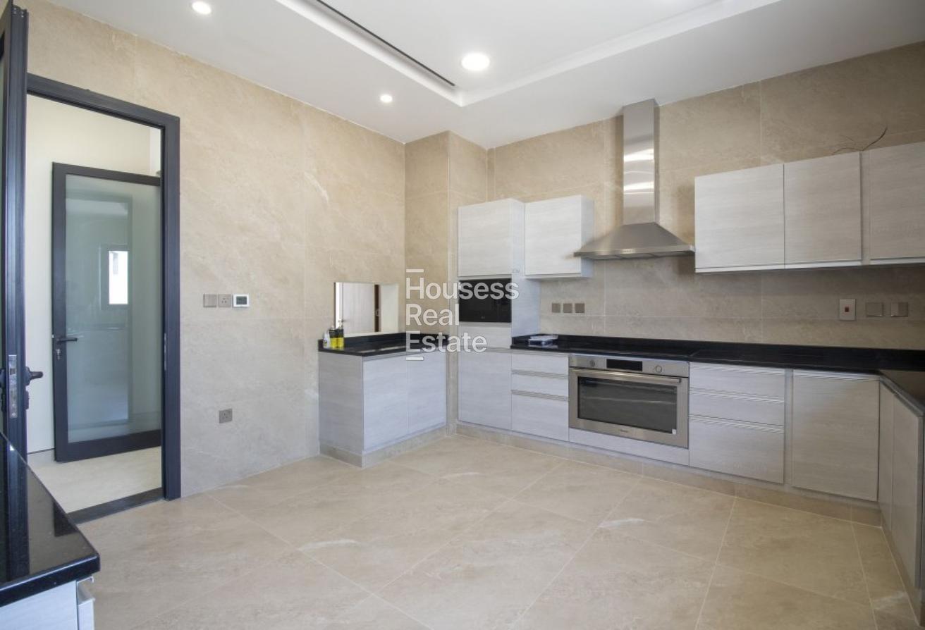 Private Garden | Brand New | Modern Finishes photo 9
