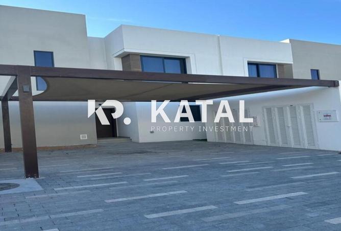 97813002 - Property Main Image