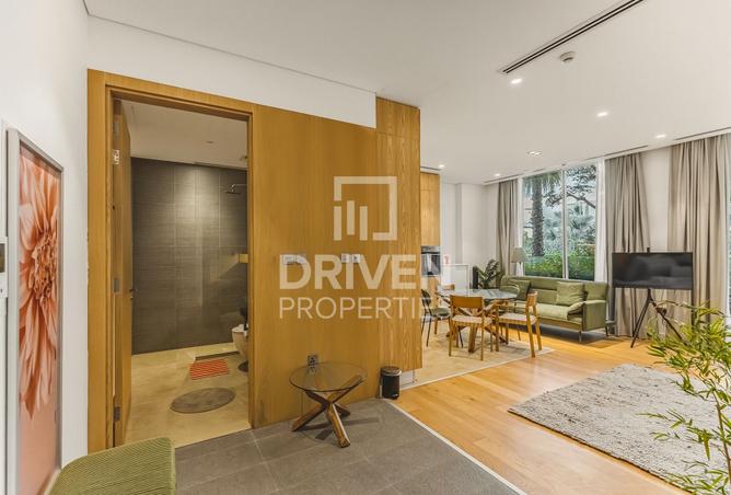 Broad Unit with Terrace | Community View photo 2