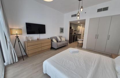 Apartment - Studio - 1 Bathroom for sale in Golf Horizon A - Golf Horizon - Golf Town - DAMAC Hills - Dubai