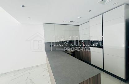 Apartment - 1 Bedroom - 2 Bathrooms for rent in Royal Regency - Business Bay - Dubai