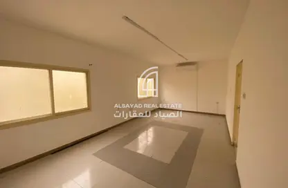 فيلا - 3 غرف نوم - 3 حمامات للايجار في برج الشارقة 555 - كورنيش الخان - الخان - الشارقة