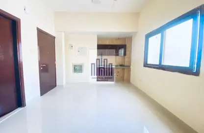 Apartment - Studio - 1 Bathroom for rent in Fire Station Road - Muwaileh - Sharjah