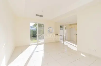 فيلا - 2 غرف نوم - 3 حمامات للبيع في الينابيع 5 - الينابيع - دبي