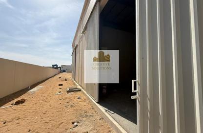 Warehouse - Studio - 2 Bathrooms for rent in Umm Al Thuoob - Umm Al Quwain