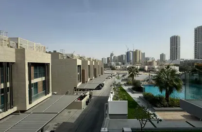 شقة - 2 غرف نوم - 2 حمامات للايجار في أكسفورد تيراسز - منطقة 11 - قرية جميرا الدائرية - دبي