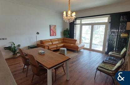 Apartment - 2 Bedrooms - 3 Bathrooms for sale in Al Msalli - Shoreline Apartments - Palm Jumeirah - Dubai