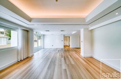 Villa - 4 Bedrooms - 5 Bathrooms for rent in Jumeirah 1 Villas - Jumeirah 1 - Jumeirah - Dubai