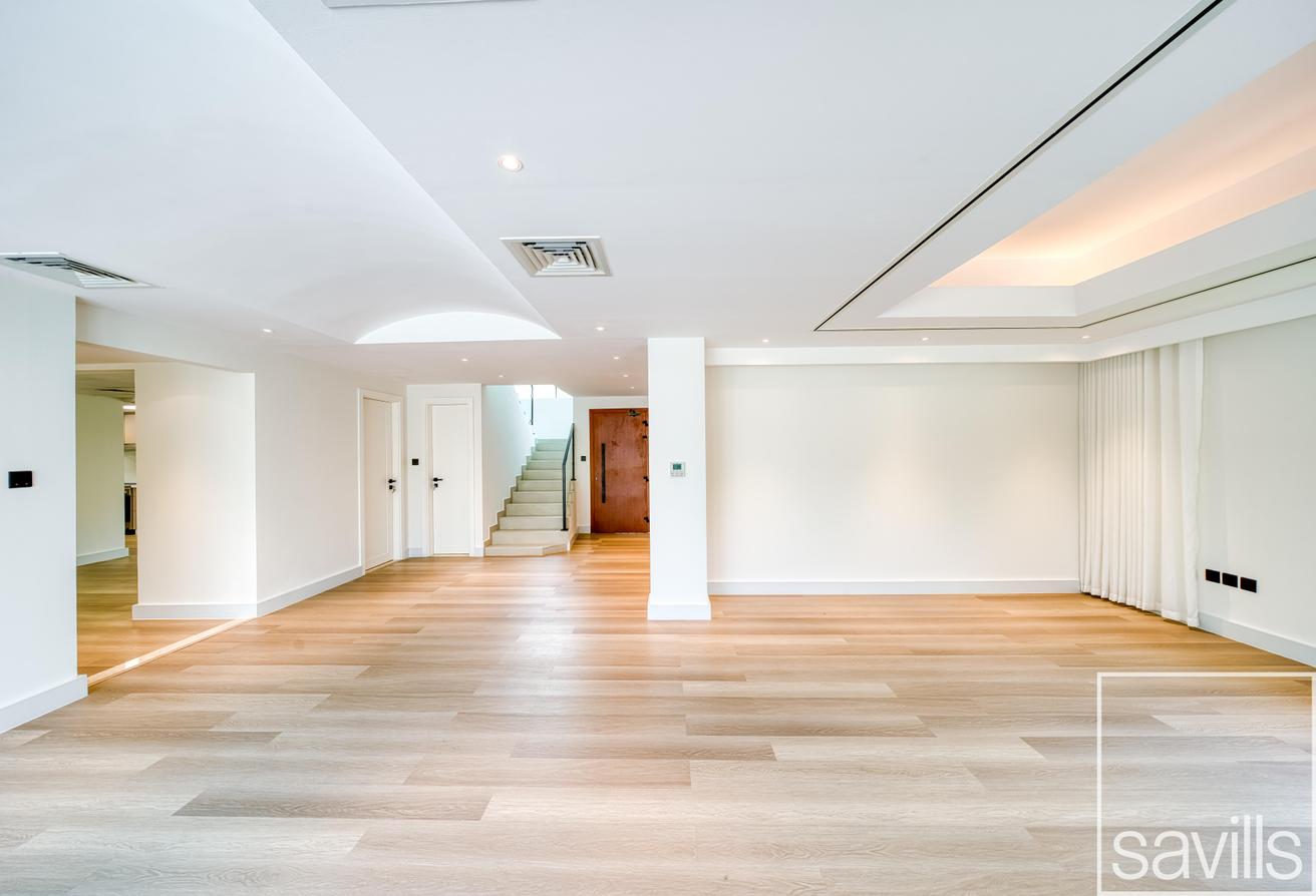 Beach Location | Fully upgraded | Vacant Now photo 4