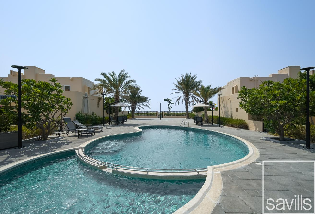 Beach Location | Fully upgraded | Vacant Now photo 10
