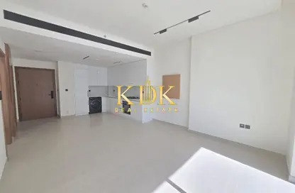 شقة - غرفة نوم - 2 حمامات للايجار في بن غاطي أزور - منطقة 16 - قرية جميرا الدائرية - دبي