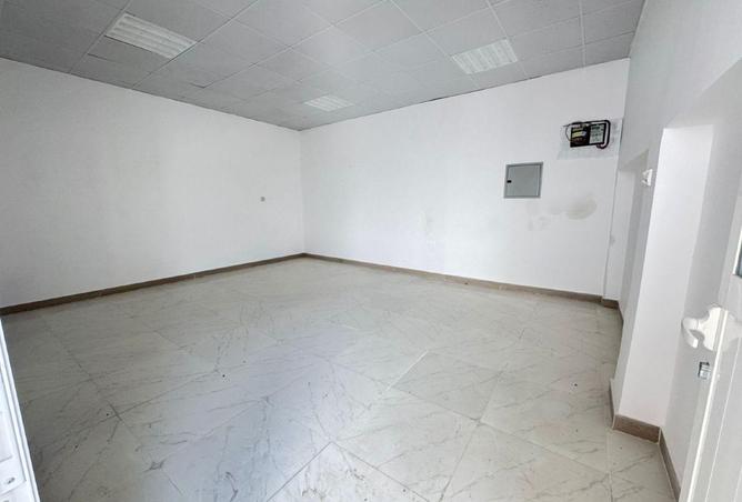 77387688 - Property Image 2