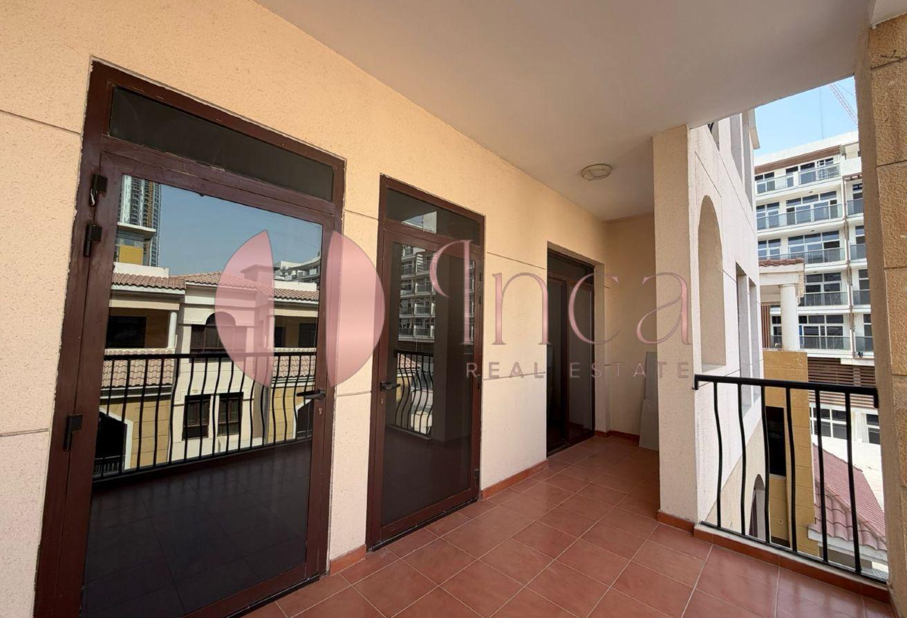 Vacant | Spacious | Great Location photo 11