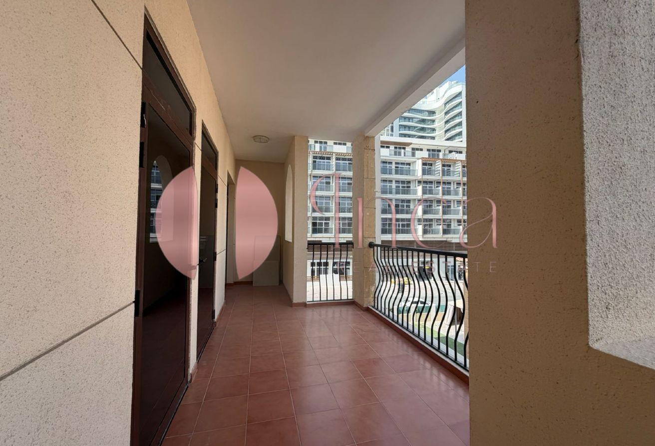 Vacant | Spacious | Great Location photo 15