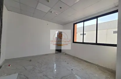 مستودع - استوديو - 1 حمام للايجار في أم الثعوب - أم القيوين