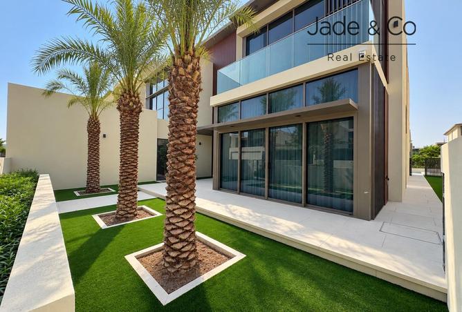 5-bed villa in Golf Place 2 · Vacant on transfer — photo 3