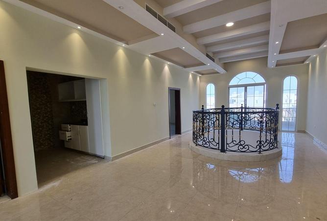 74231872 - Property Image 3