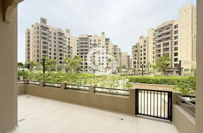 Apartment - 1 Bedroom - 2 Bathrooms for rent in Al Jazi 4 - Madinat Jumeirah Living - Umm Suqeim - Dubai