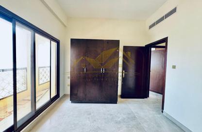 Apartment - 2 Bedrooms - 3 Bathrooms for rent in Al Raffa - Bur Dubai - Dubai