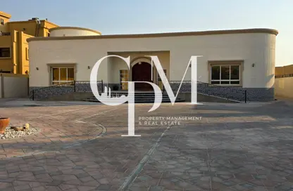 Villa - 3 Bedrooms - 5 Bathrooms for sale in Mohamed Bin Zayed City - Abu Dhabi