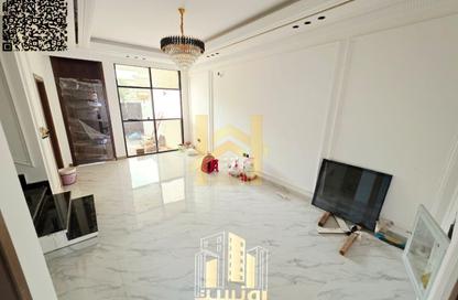 Townhouse - 5 Bedrooms - 7 Bathrooms for sale in Al Yasmeen 1 - Al Yasmeen - Ajman